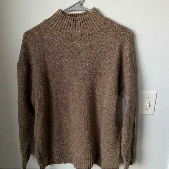 Wool Blend Tan Mid Turtleneck Sweater - Women’s Size M - Picture 3 of 8